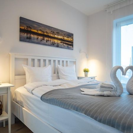 Dream Stay - Brand New Apartment With Balcony & Free Parking Reval Esterno foto